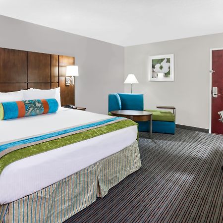 Holiday Inn Hotel & Suites Oklahoma City North By Ihg Exterior foto